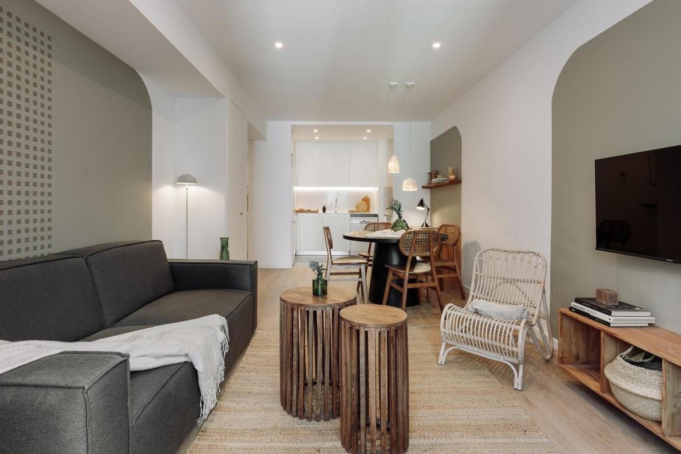 Eboli - 3 Bedrooms, Balcony And Terrace In Ciutat Vella Appartement Barcelone