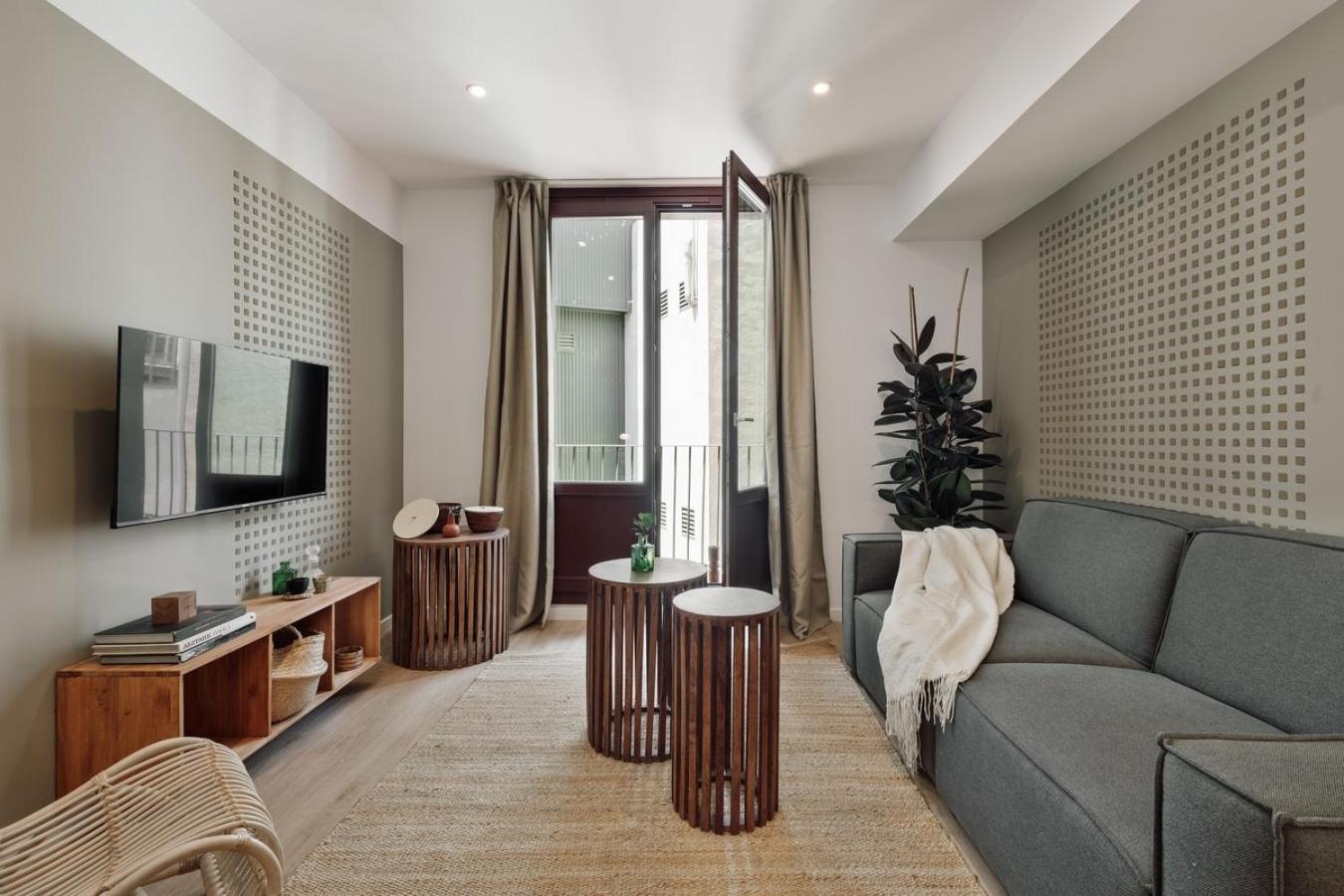 Eboli - 3 Bedrooms, Balcony And Terrace In Ciutat Vella Appartement Barcelone